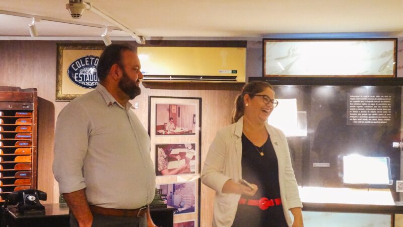 O Centro de Memória da Fazenda, recebeu em 27 de novembro, a visita de representantes do Fundo Nacional de Desenvolvimento da Educação. Os representantes Leiliane Mendes Barradas e Gleison Gomes da Costa, ambos de Brasília, conheceram as exposições do equipamento cultural da Secretaria da Fazenda do Ceará.