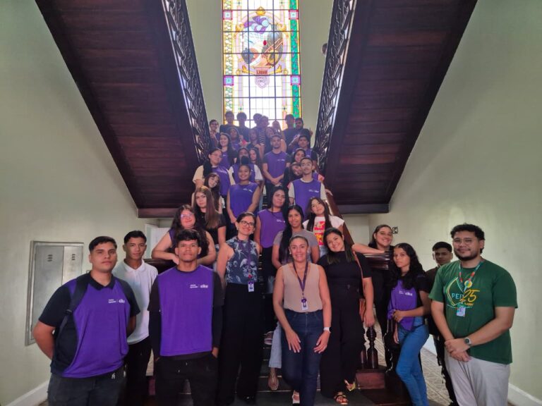 Na manhã do dia 05/03, recebemos turma do Centro de Integração Empresa-Escola com alunos e professores Roseane Lopes e Ana Maria Mendonça.