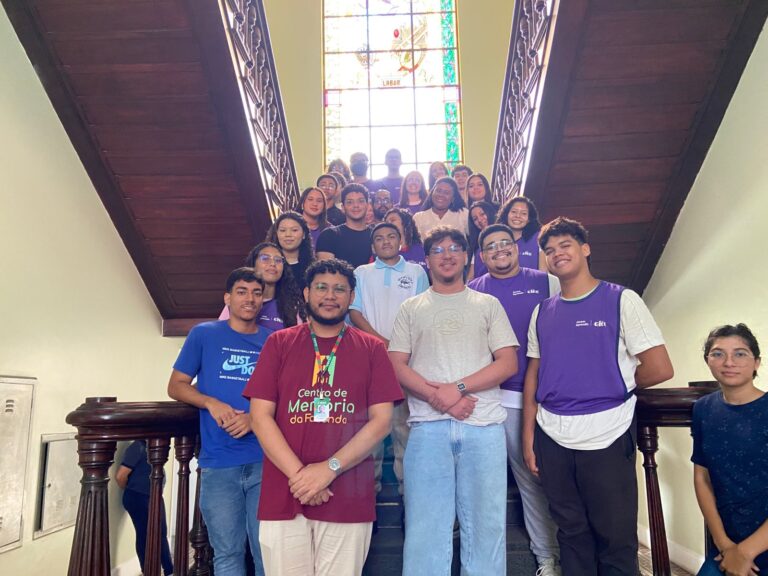 Na tarde do dia 17/03, recebemos turma do Centro de Integração Empresa Escola com alunos e a professora Divianny Sousa