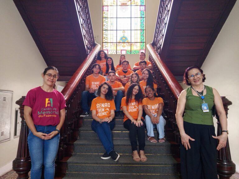 Na manhã do dia 23/02, recebemos a turma de alunos do Senac com a professora Glória Gurgel.