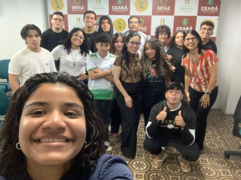 Na manhã do dia 14/04, recebemos turma da Escola Antonieta Siqueira com alunos e professora Samya Freitas.