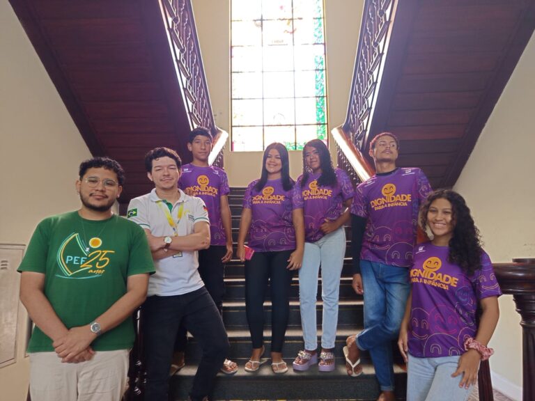 Na manhã do dia 14/07 recebemos visita de turma do Projeto O Pequeno Nazareno com alunos e professor responsável Gutemberg Oliveira.