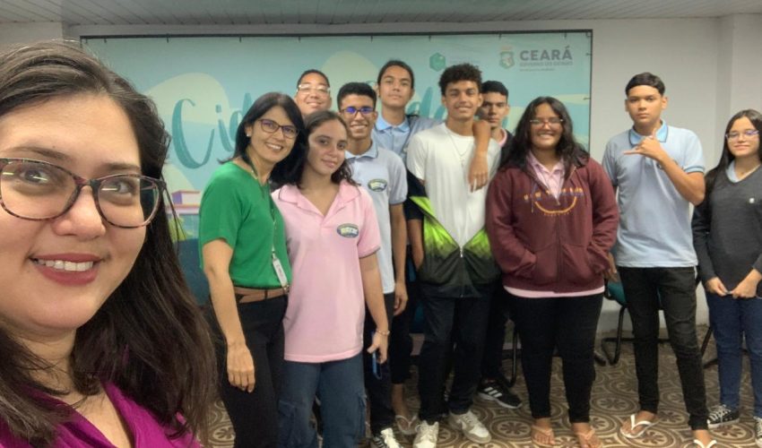 No dia 11 de junho, a segunda turma da Escola Ensino Médio Tempo Integral (EEMTI) Maria José Santos Ferreira Gomes visitaram o Centro de Memória da Fazenda, acompanhados pela professora Aline Daiara.