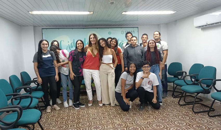 No dia 13 de maio, alunos da Escola Ensino Médio Tempo Integral (EEMTI)José Maria Campos visitaram o Centro de Memória da Fazenda, acompanhados do professor Francisco José Assunção.