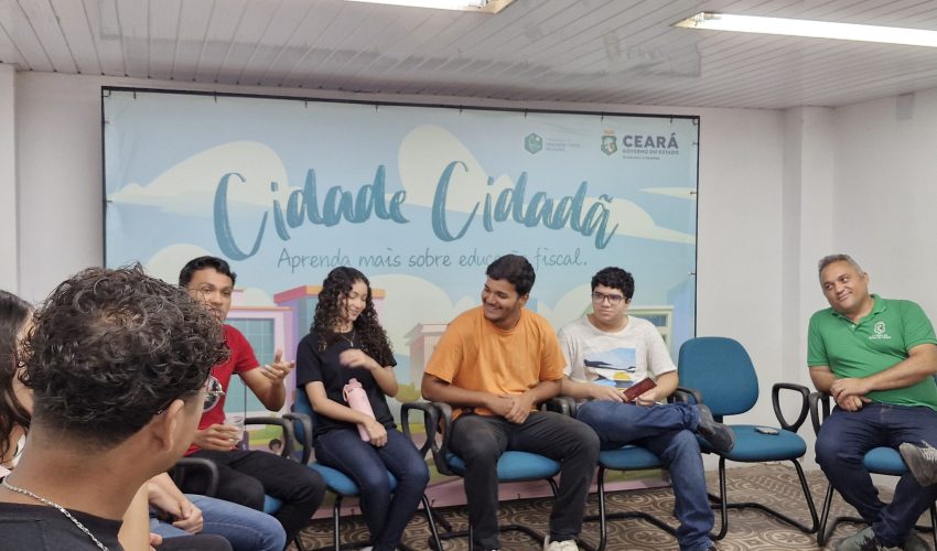Após a visita mediada, os alunos experienciaram o segundo momento sobre educação fiscal.