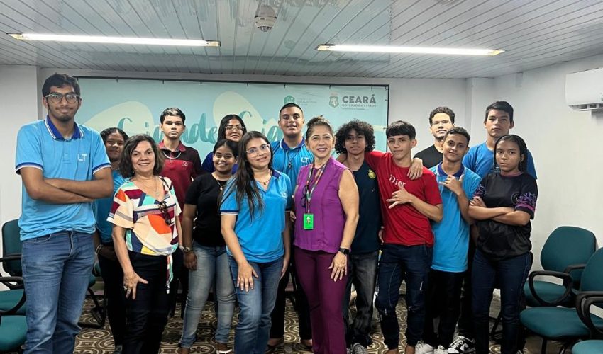 Alunos da 3ª série da Escola Dona Luiza Távora visitaram o  Centro de Memória da Fazenda no dia 29 de abril, acompanhados pela professora Maria Katia Maia.