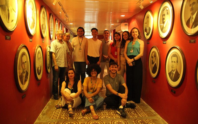 O Centro de Memória da Fazenda (CM), promoveu, no dia 06 de fevereiro, a oficina "Lentes cidadãs:  Fotografia Mobile e Preservação Cultural”. Joziane Pontes, estagiária do Centro de Memória,  ministrou o momento junto a Henrique Nobre, fotógrafo profissional formado pela Rede CUCA.