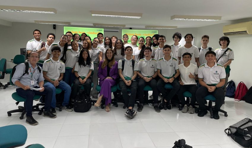 Na tarde do dia 17/06 recebemos visita de turma da EEEP Joaquim Moreira de Sousa com alunos e professor responsável Paulo Girão.