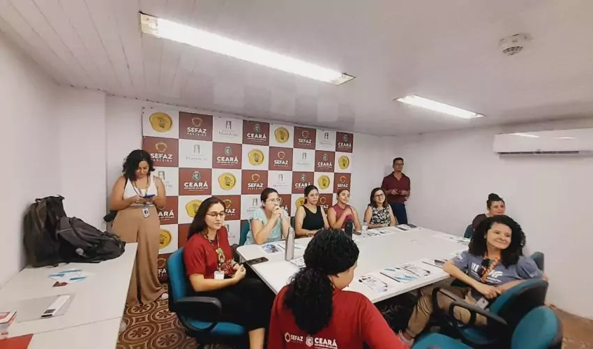 O Centro de Memória da Fazenda (CM), em 27 de janeiro, recebeu a oficina de restauração de fotografia realizada pelo Museu Ferroviário. A museóloga Bruna Nunes  ministrou a oficina apresentando aos participantes a importância de preservar corretamente os registros fotográficos.